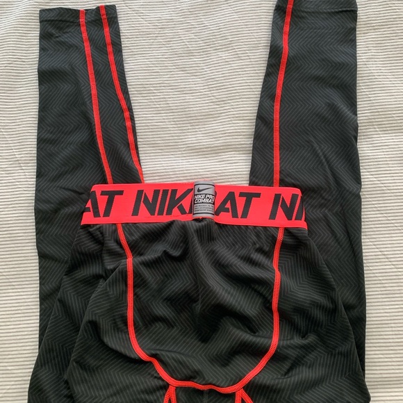 Boys Nike Combat Compression Under Garment Pants Leggings Size M - Picture 2 of 5